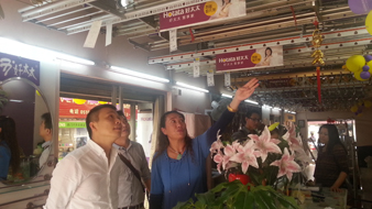 董事長國慶期間到一線市場(chǎng)走訪調(diào)研